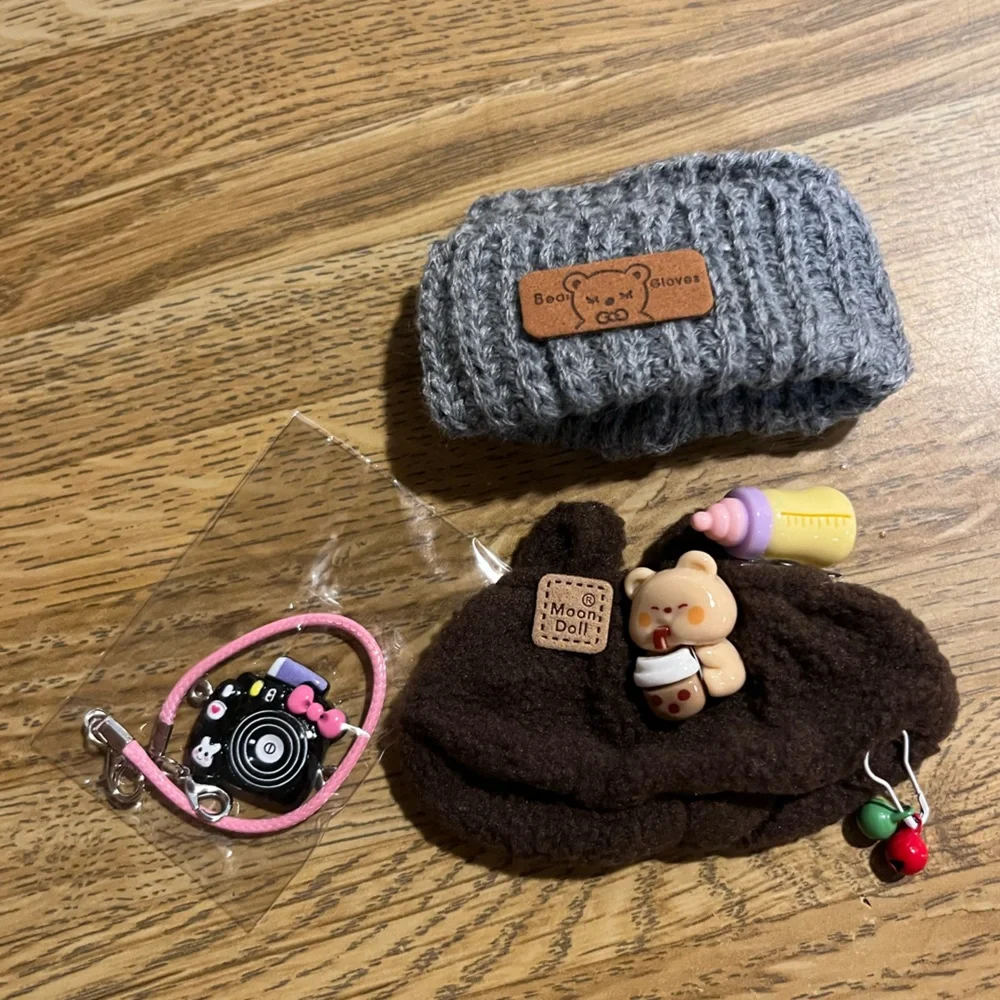 NEW NIP 3pcs Labubu Clothing Outfit Hat Camera
